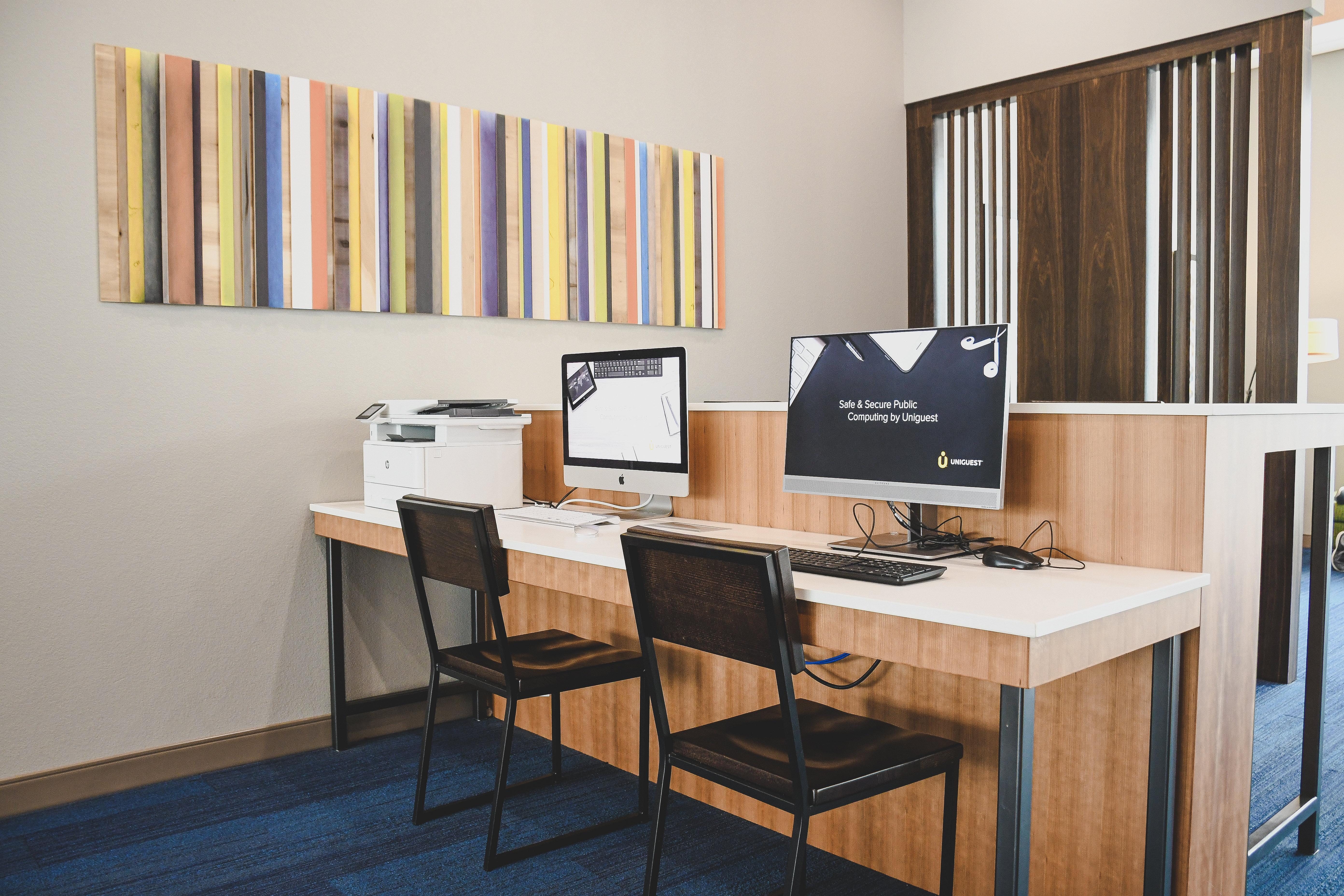 Holiday Inn Express & Suites - Omaha Downtown - Airport By Ihg Екстер'єр фото