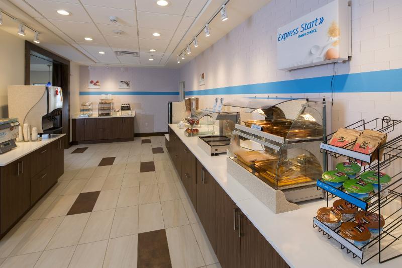 Holiday Inn Express & Suites - Omaha Downtown - Airport By Ihg Екстер'єр фото